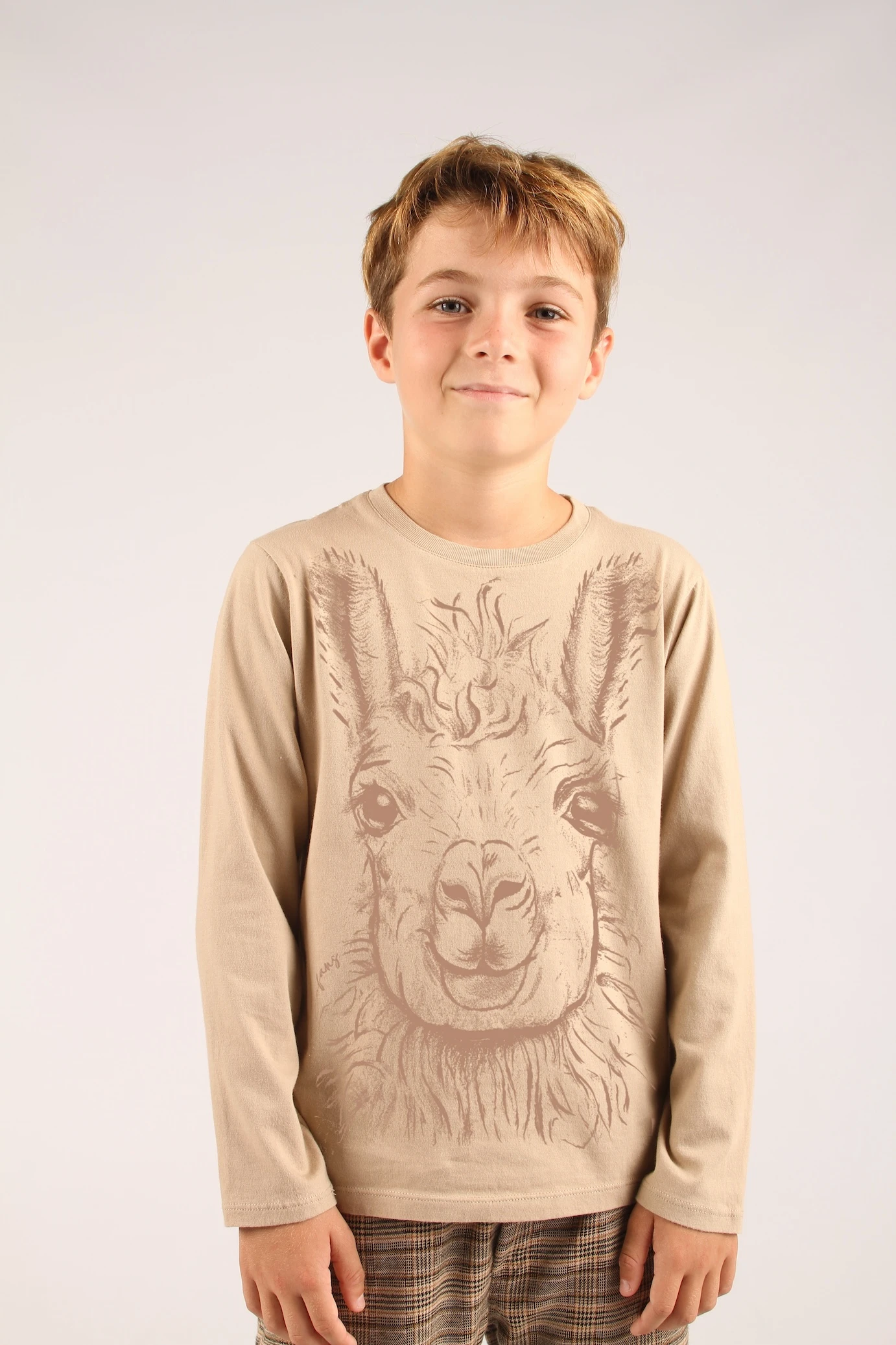 REMERA OSCAR CRUDO