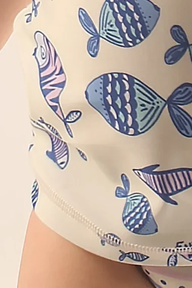 Alternative view of REMERA UV MC NOA CRUDO