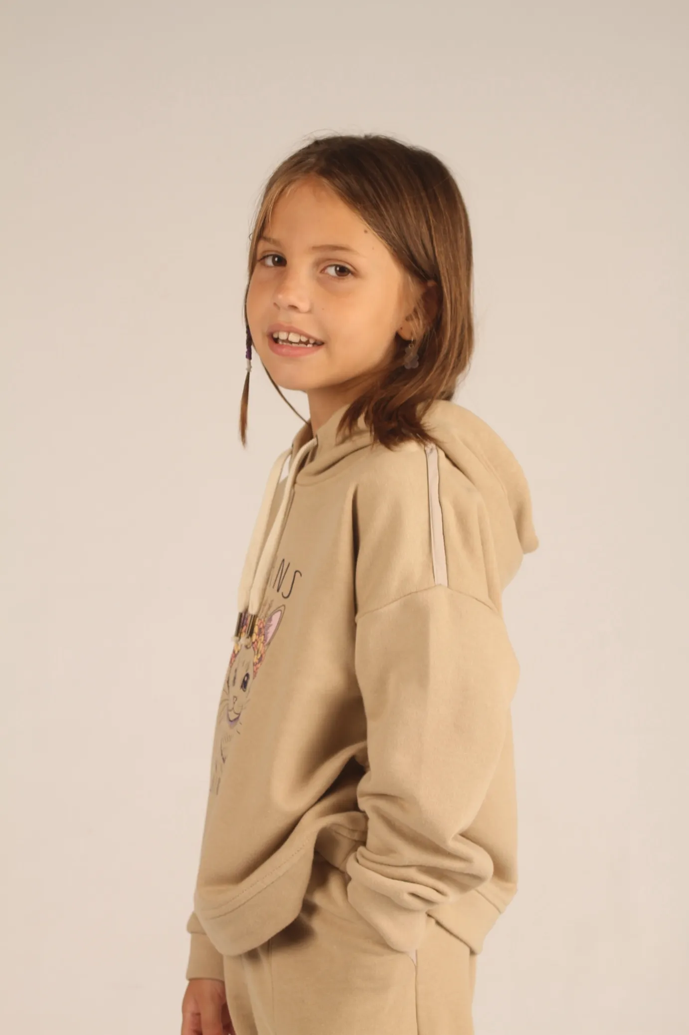 BUZO CLEO BEIGE - Imagen 3