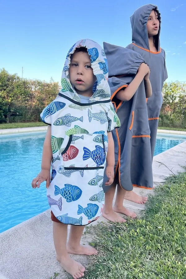 PONCHO DE AGUA MARCEL ESTAMPADO